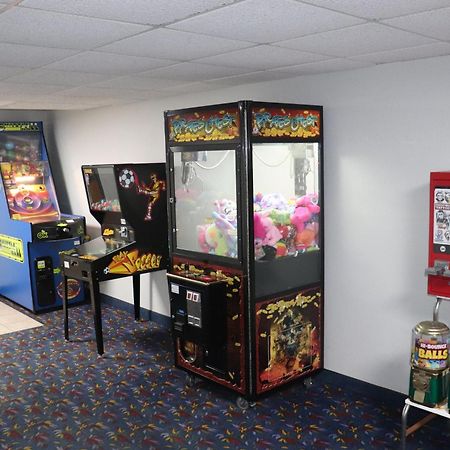 Econo Lodge Inn & Suites Wisconsin Dells Buitenkant foto