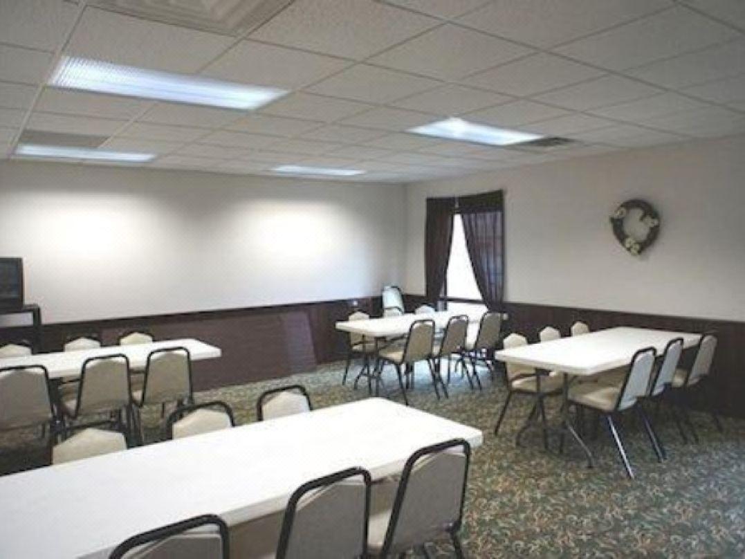Econo Lodge Inn & Suites Wisconsin Dells Buitenkant foto