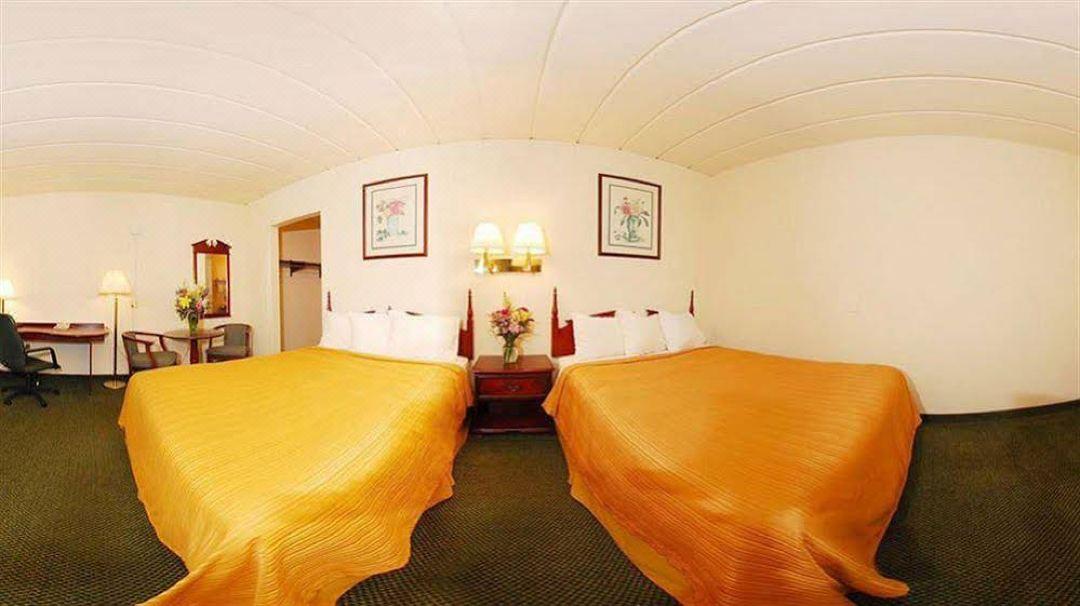 Econo Lodge Inn & Suites Wisconsin Dells Buitenkant foto