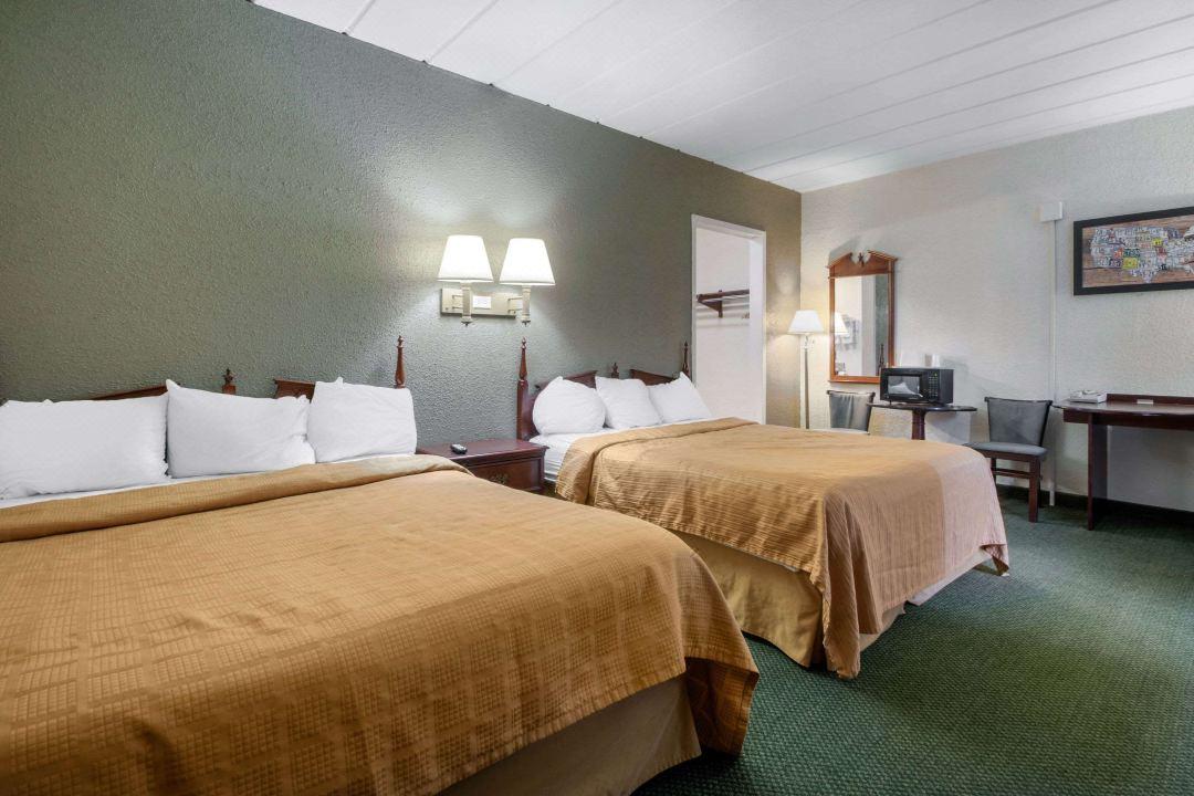 Econo Lodge Inn & Suites Wisconsin Dells Buitenkant foto