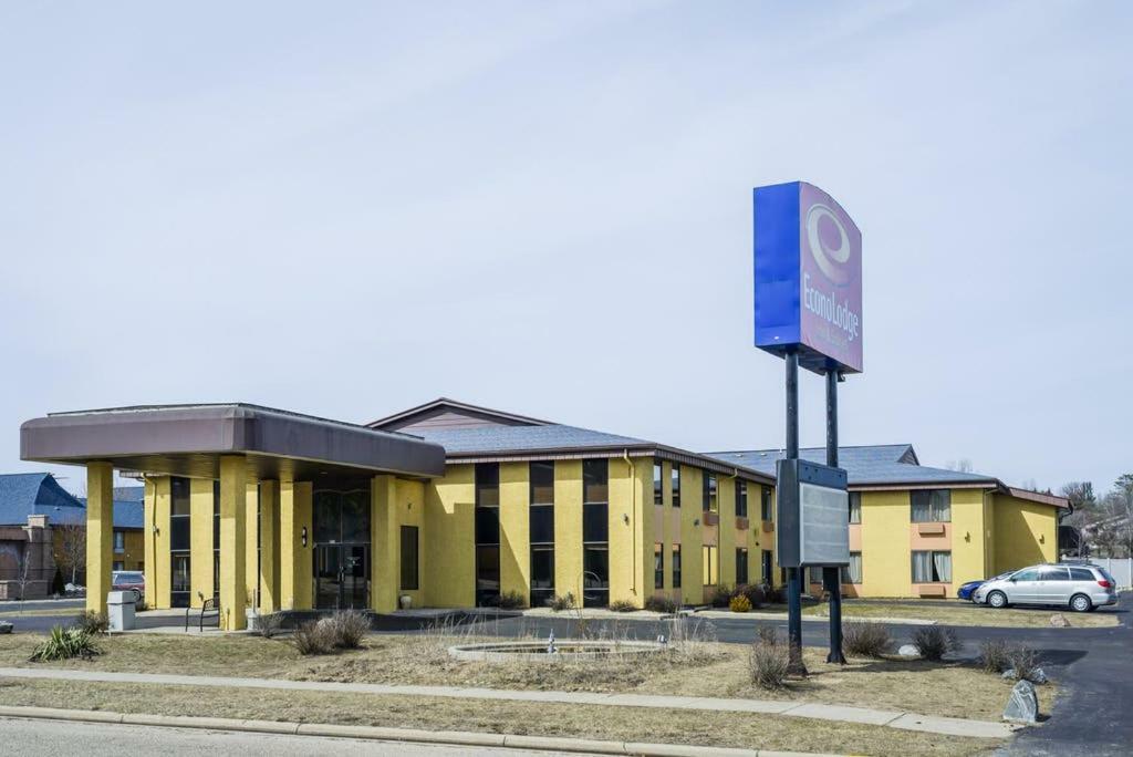 Econo Lodge Inn & Suites Wisconsin Dells Buitenkant foto